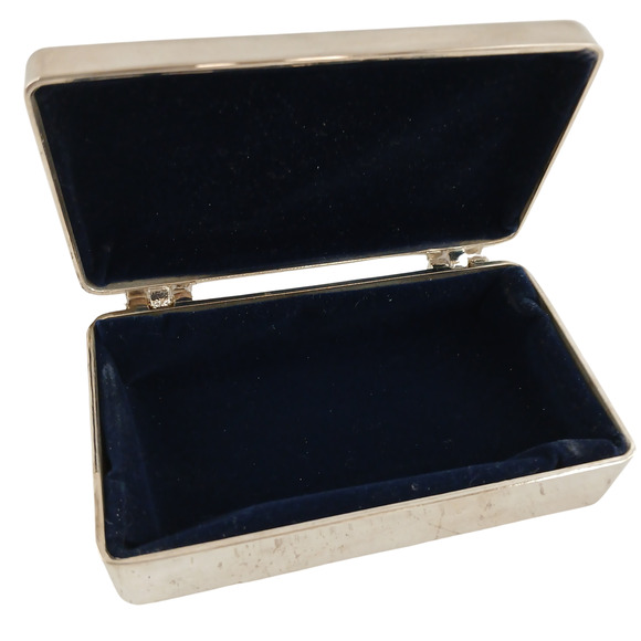 Vintage Silver-Plated Trinket Box Engraved “Gay ~ Love Elizabeth” ~ Beaded Edge - Picture 6 of 12